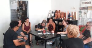Les treballadores d’una fàbrica de ceràmica de l’Hospitalet en prenen el relleu i la transformen en cooperativa